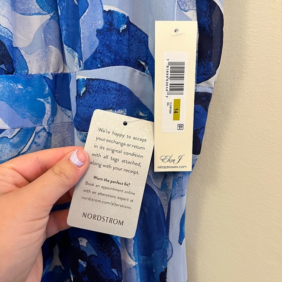 NWT Eliza J Flora Halter Neck Maxi Dress In Blue - Picture 4 of 5